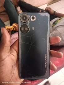 A picture of Samsung S9 Infinix hot 30 Camon 20