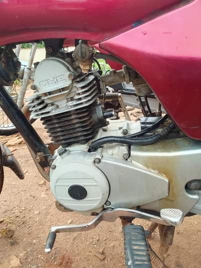 A picture of Use Bajaj boxer