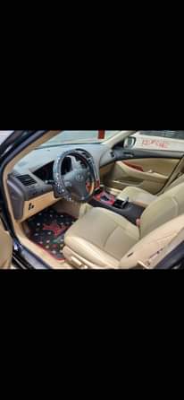 A picture of LEXUS ES350