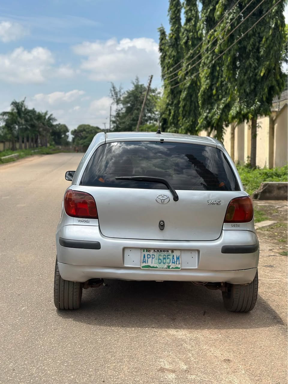 A picture of Toyota Yasir 2005 model. Call 07040735670