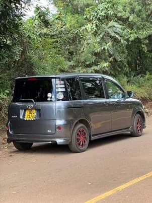 A picture of Toyota sienta 2008 model 19m