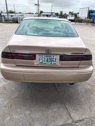 A picture of 2001 Toyota Camry