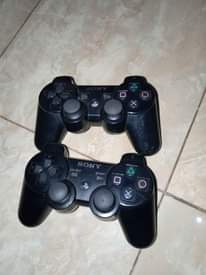 A picture of ORIGINAL PS3 PADS 2 PIECES 90K