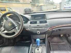 A picture of Honda Crosstour 2010 Model