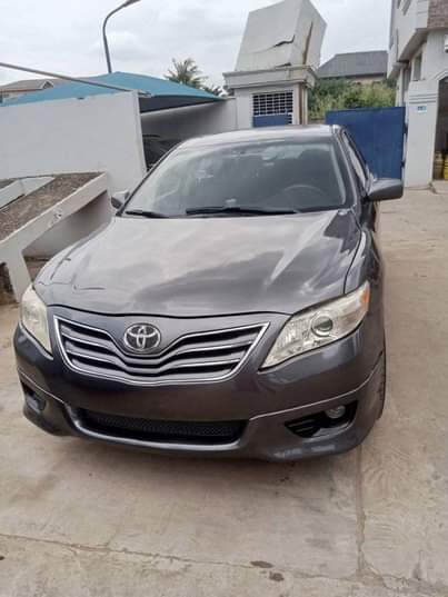 A picture of 08 Toyota Camry sport used flash on first body pan