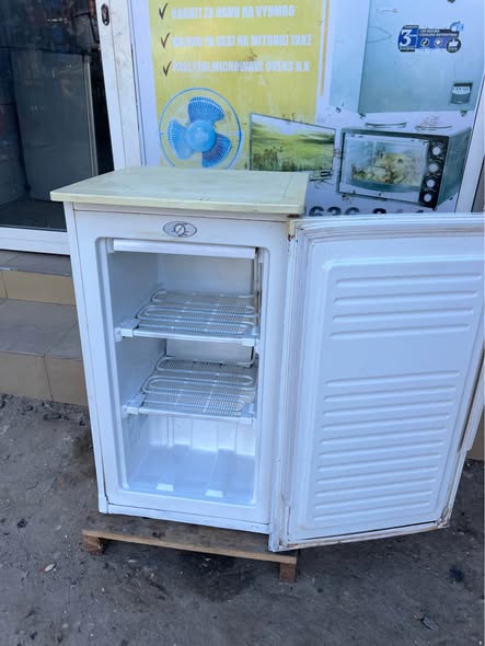 A picture of Beko chest freezer lit 100 bei 198000