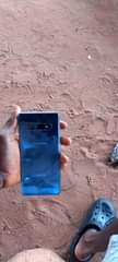 A picture of Samsung S10 plus