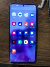 A picture of Oohhh sina simu nzuri kitu hicho hapo samsung S20 ram