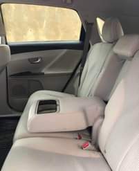 A picture of Neatly used venza with absolutely nothing to fix