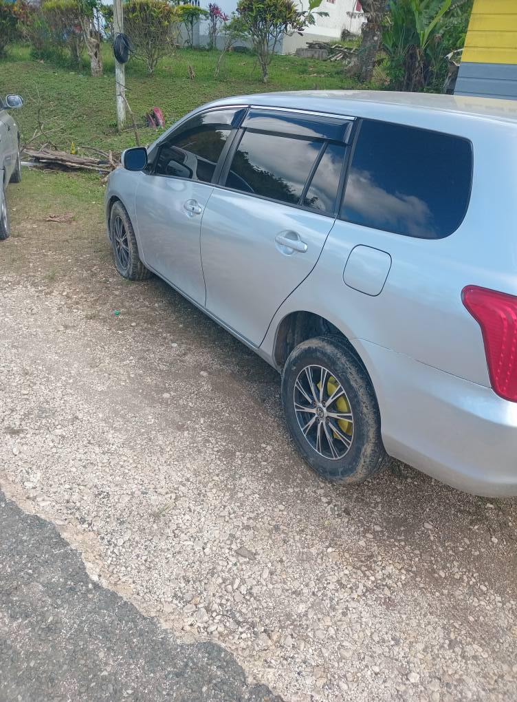toyota fielder