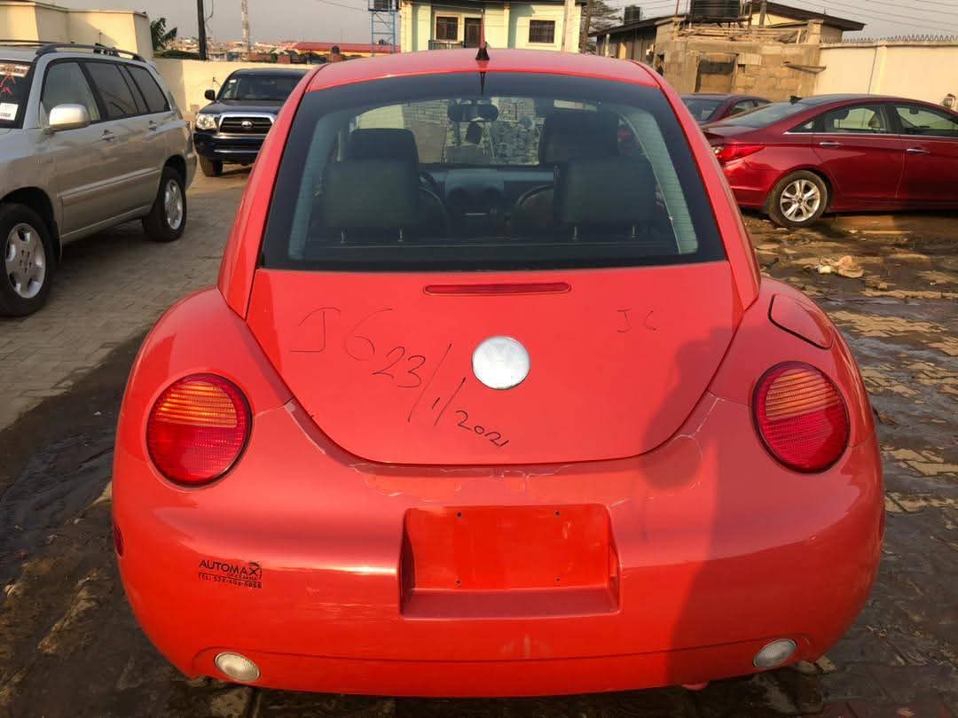 A picture of 2005 Volkswagen beetle