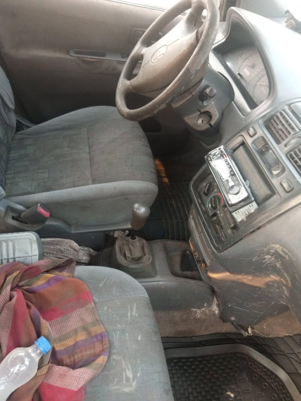 A picture of Used Toyota picnic with manual gear