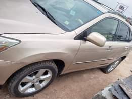 A picture of 2006 Rx 330 Everything is working perfectly Engine Gear AC