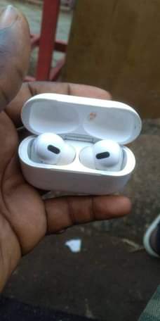 earbuds