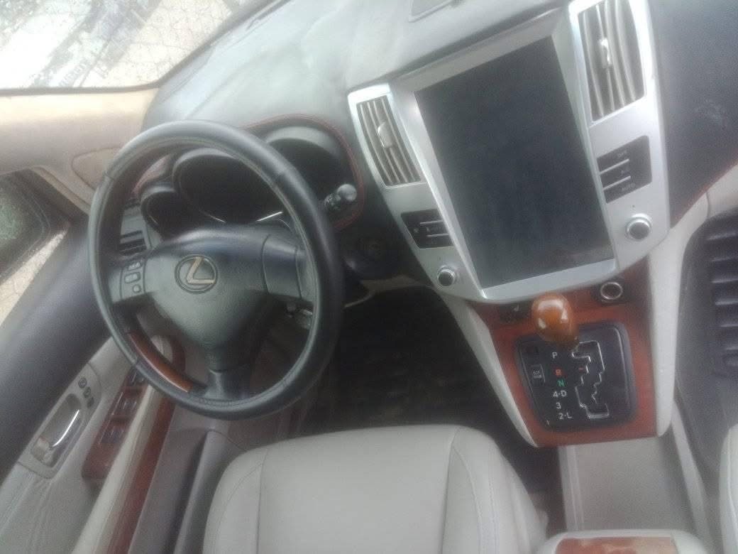 A picture of 2UNIT REG TOKS LEXUS RX350