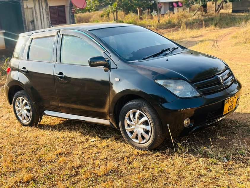 A picture of Ist milion 6.9 Ipo mwanza Automatic Engine safi 0784857610 kama_una_uza_gari_lako_nitumie
