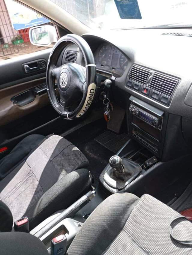 A picture of 2002 Volkswagen Golf 4 1.6