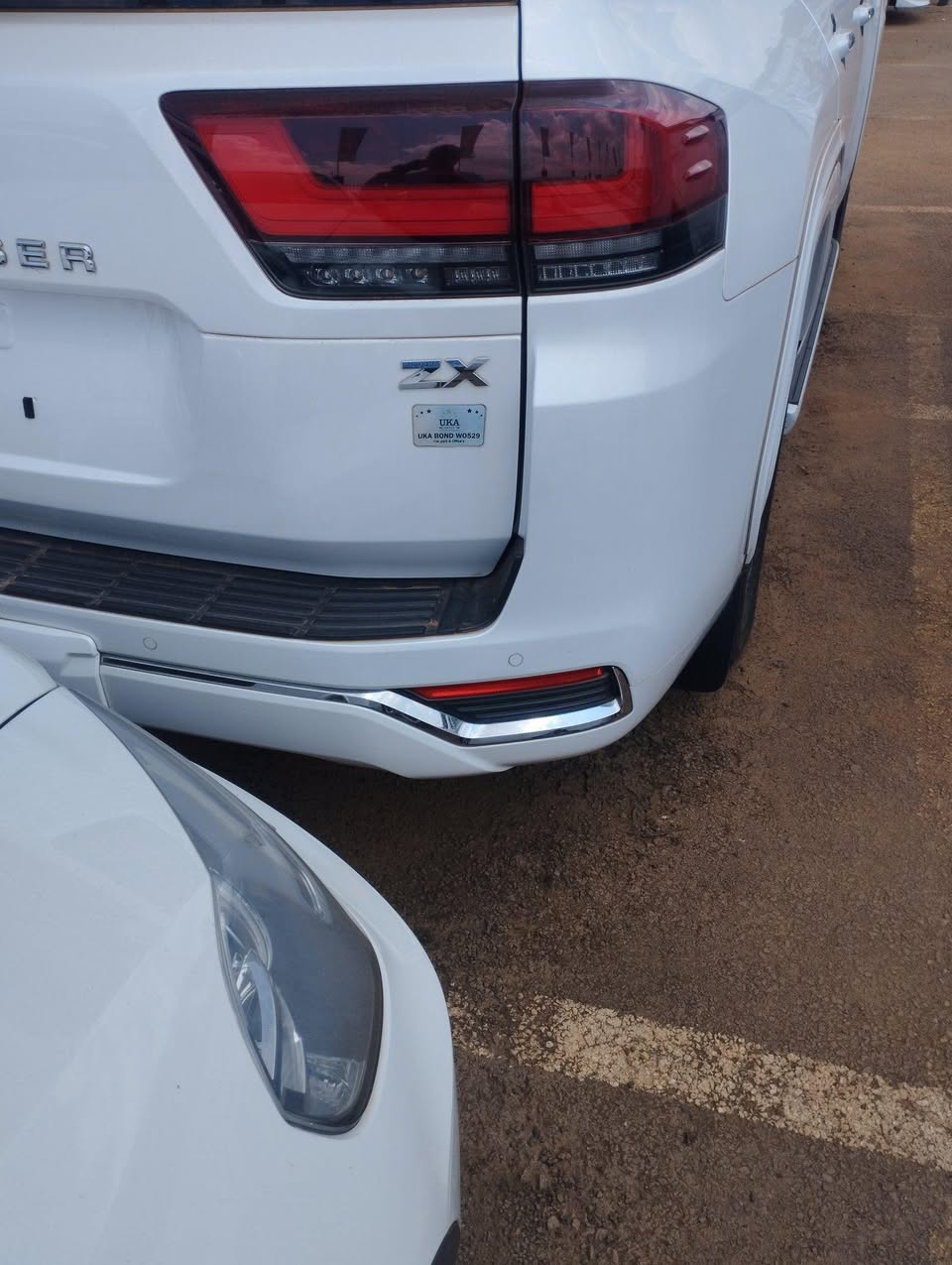 A picture of Land cruiser zx