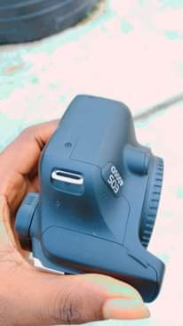 A picture of Canon eos 4000d