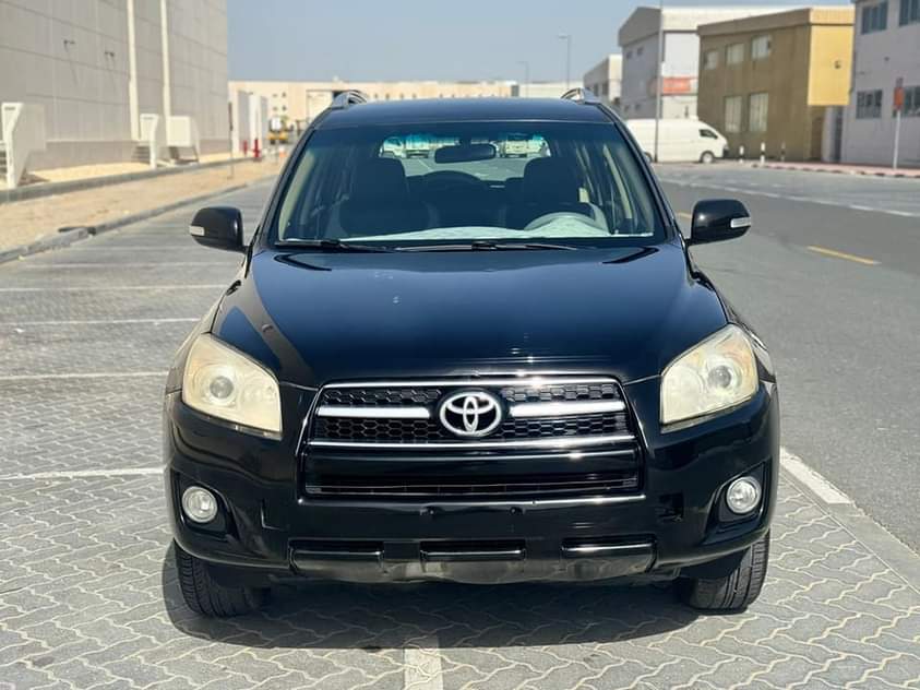 A picture of Toyota rav4 2011 watsapp 0551513561