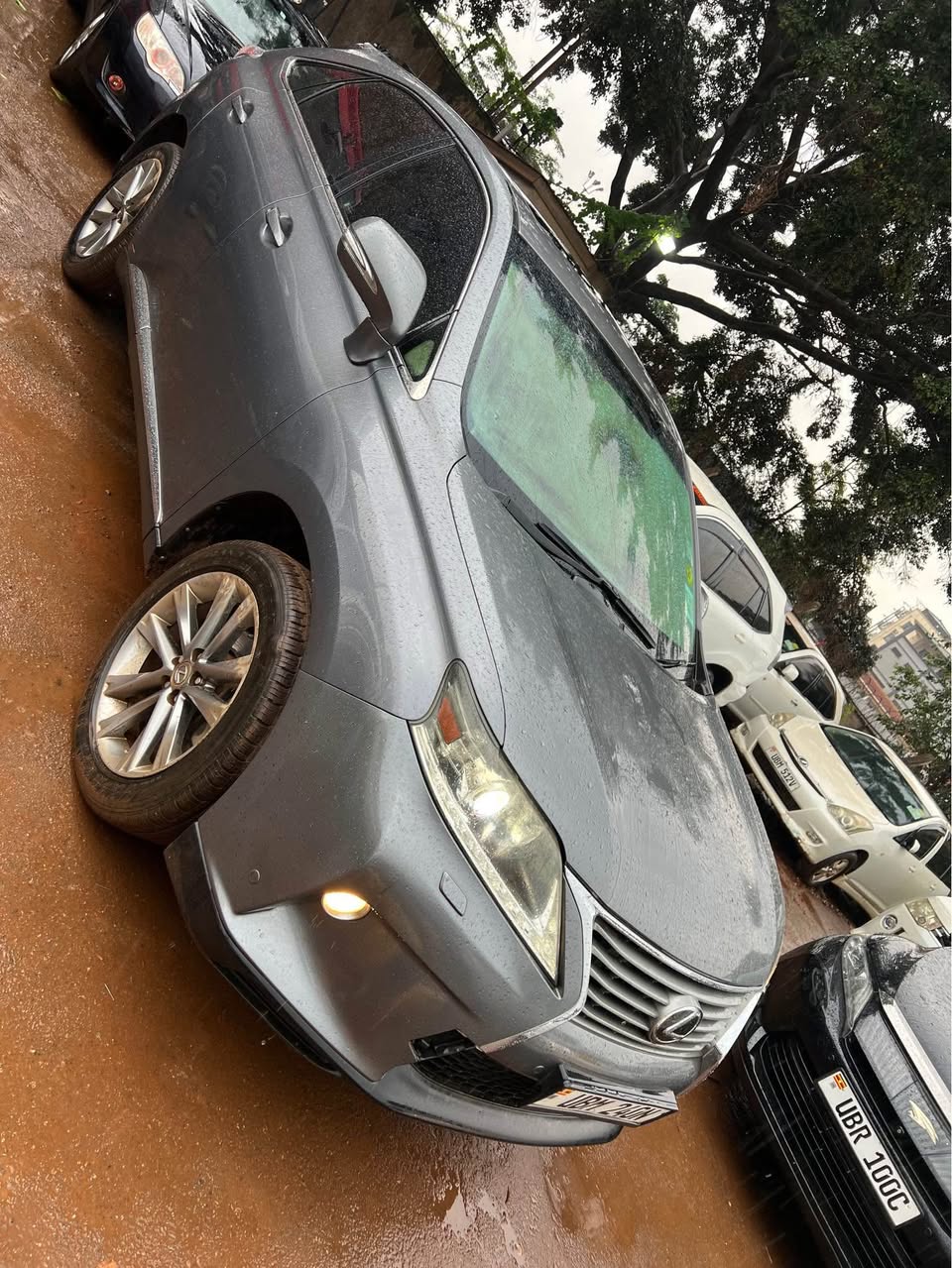 A picture of Lexus 270