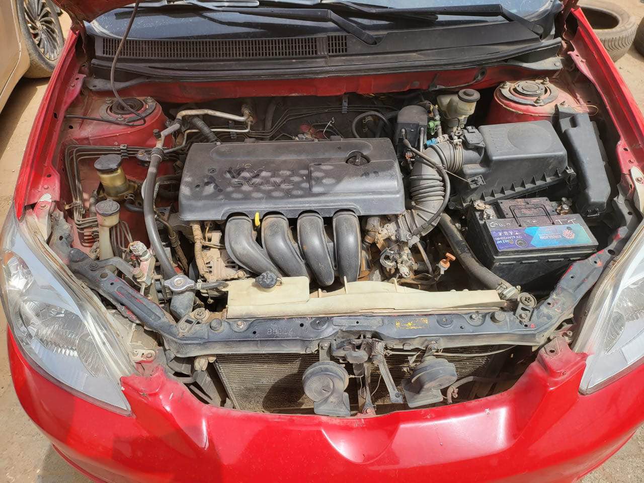 A picture of 2004 toyota matrix