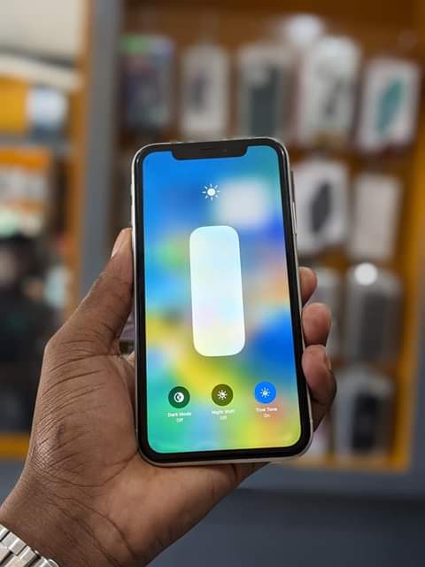 A picture of Iphone xr