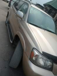 A picture of Toyota Highlander 06 baked once everything is working perfect buy