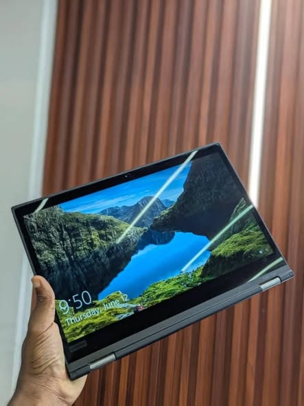 A picture of Lenovo Thinkpad X380 Yoga