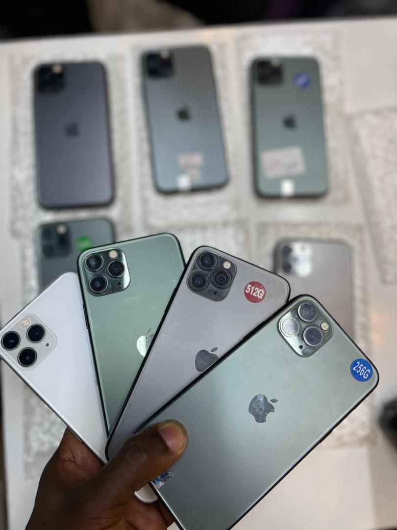 A picture of Iphone 11 pro gb 64 clean sana Used kutoka dubai.