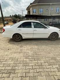 A picture of Toyota Camry 04