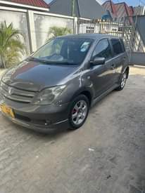 A picture of toyota ist