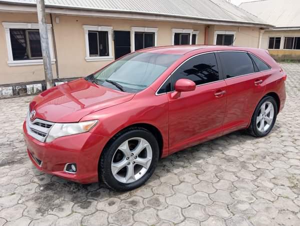 A picture of This is Toyota venza 2013 model Engine Gear AC movement