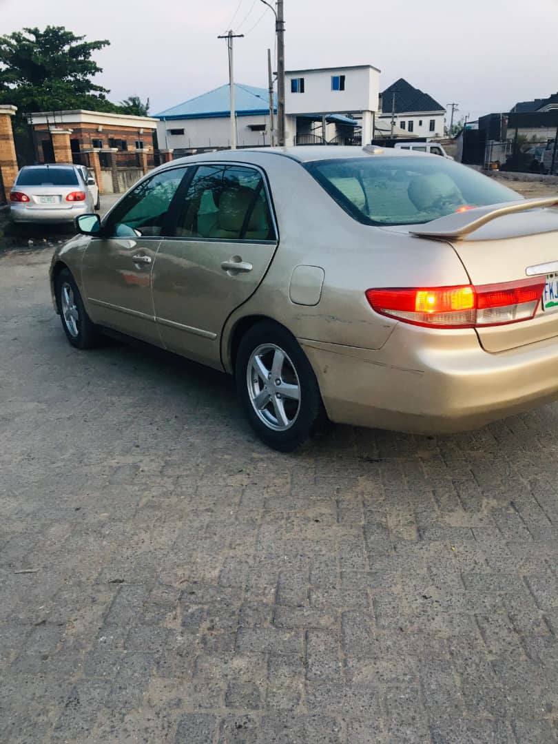 A picture of Honda accord2005