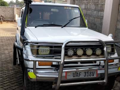 A picture of TOYOTA PRADO