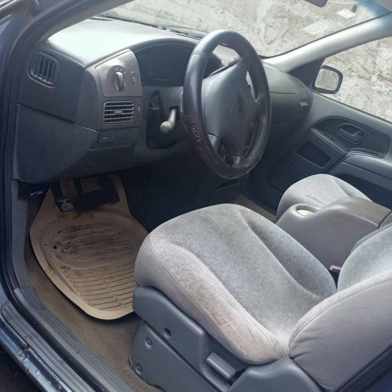 A picture of Nissan Quest