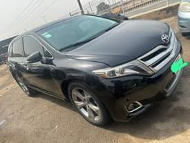 A picture of Few months used Venza 2015