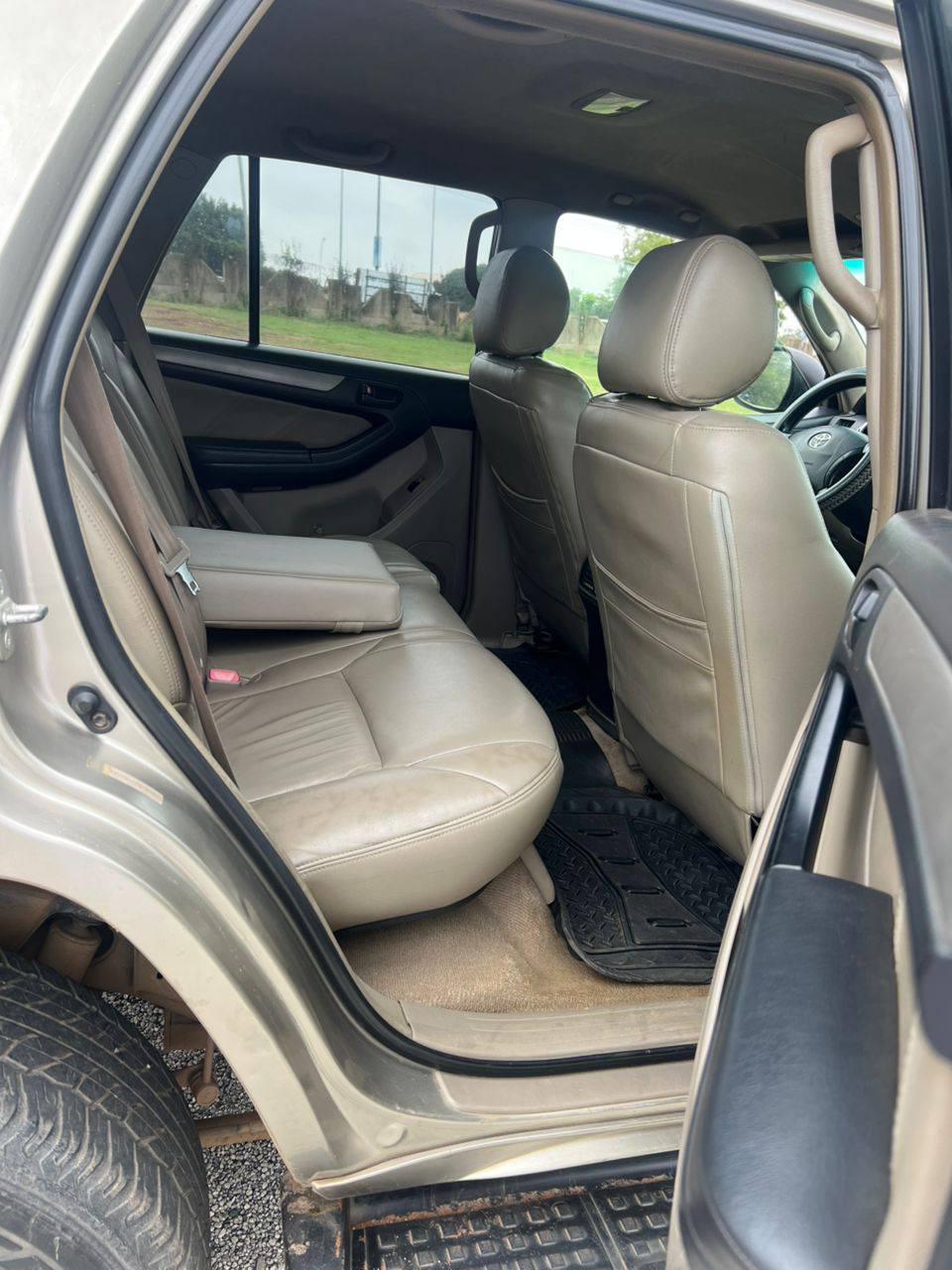 A picture of Toyota 4runner 2005
