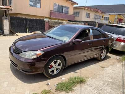 A picture of 2004 Toyota Camry
