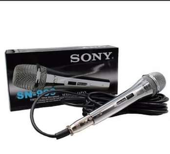 A picture of Mic hiyo ya SONY mpya zipo mbil naziachia