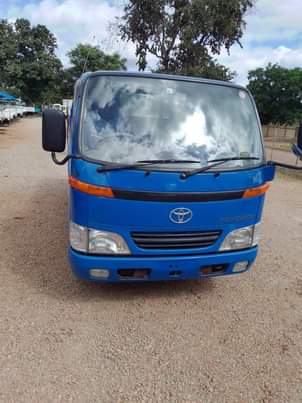 used toyota toyoace