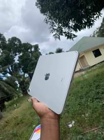 A picture of iPad 10th GENERATION 64GB 5G