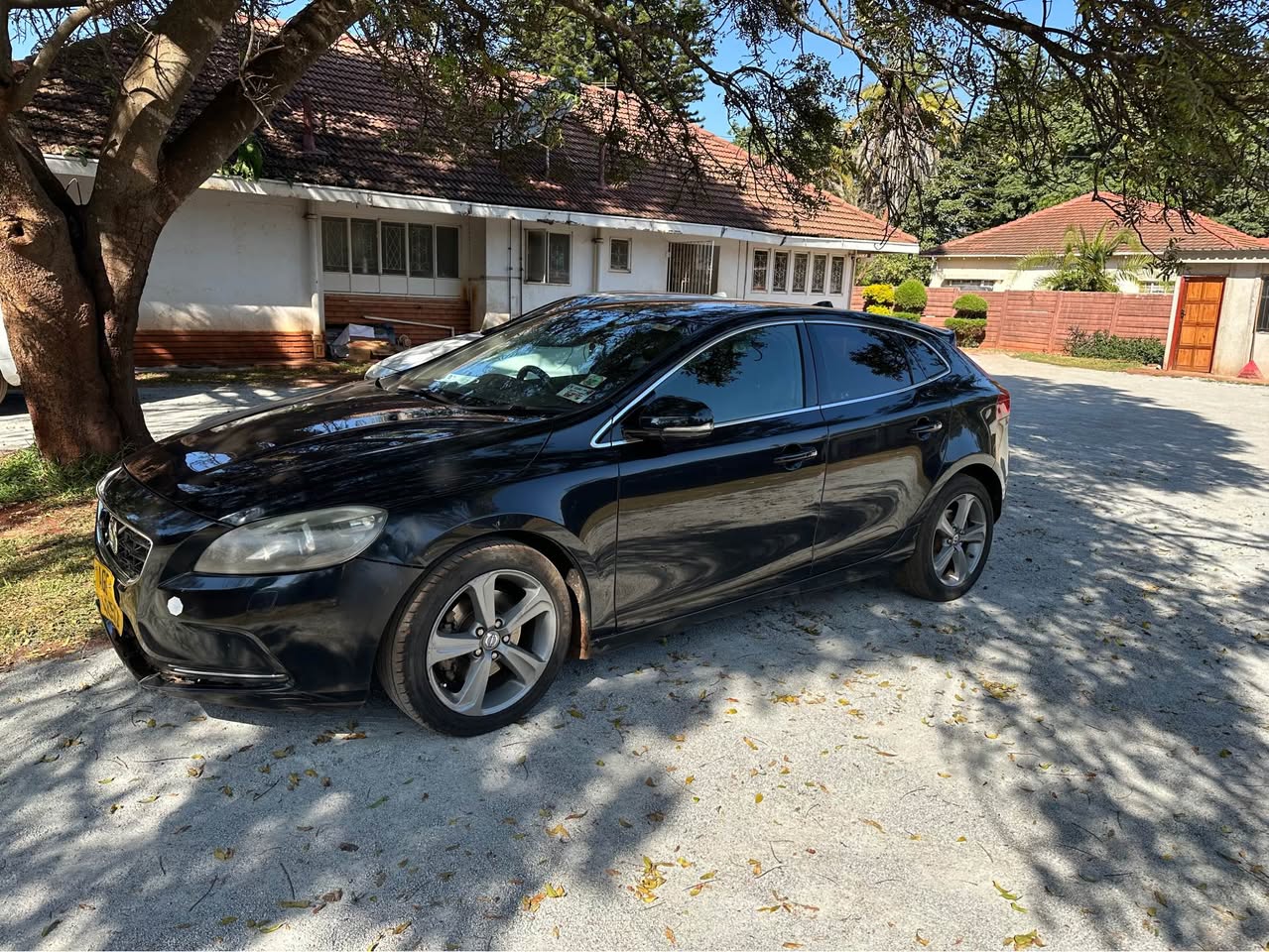 classifieds/cars volvo