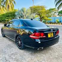 A picture of CROWN LOVERS NAWAITA NDINGA HII HAPA KAMA UPO SERIOUS NA