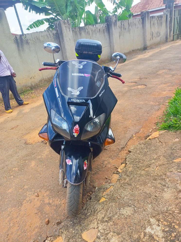 A picture of Honda Fozer 250cc