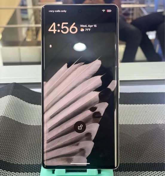 A picture of Pixel 7a used 128 8 270k 0798074252 clean nipigie ipo