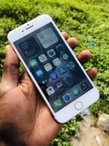 A picture of iphone 7 128gb at 280k