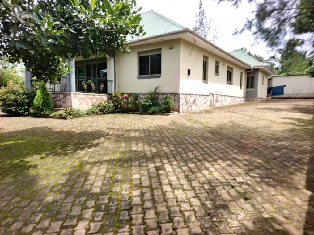 A picture of Wakiso nkowe hot deal