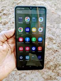 A picture of Samsung Galaxy a12 imenyooka gb64 ram4 net4g