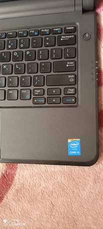 A picture of DELL latitude i3 5th generation at 500 000
